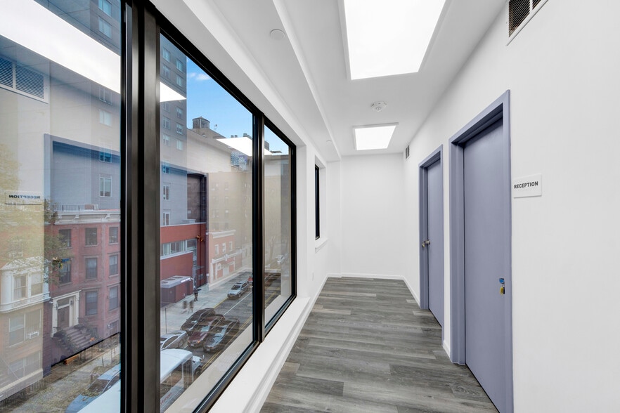 More Photos Of 505 168th 4th Fl St, New York Healthcare For Lease