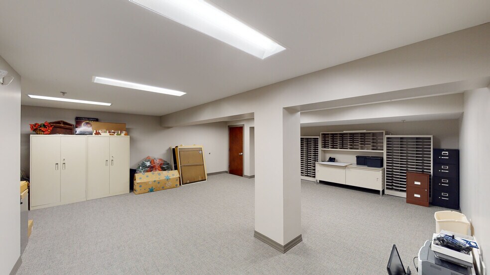 More Photos Of 2720 Centennial Rd, Toledo Office For Sale