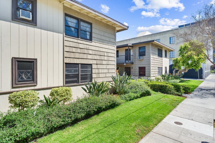 Primary Photo Of 817 N Parton St, Santa Ana Apartments For Sale