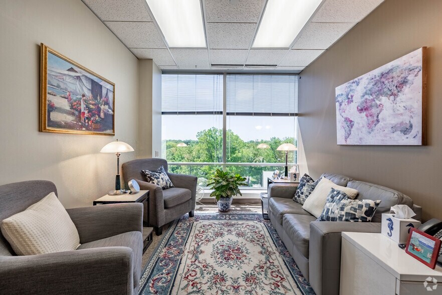 More Photos Of 8044 Montgomery Rd, Cincinnati Coworking Space