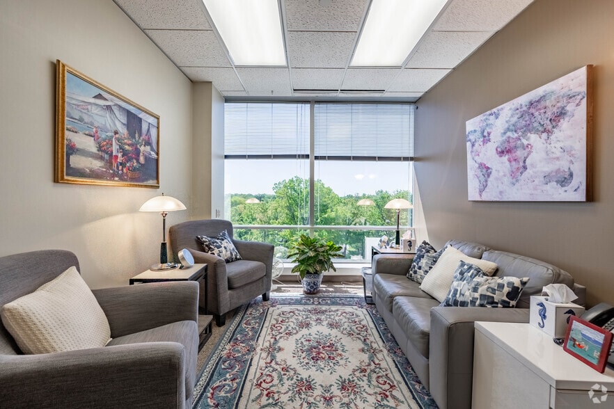 More Photos Of 8044 Montgomery Rd, Cincinnati Coworking Space