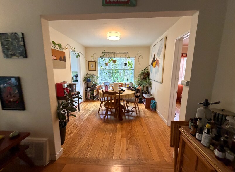 More Photos Of 539 Mandana Blvd, Oakland Apartments For Sale