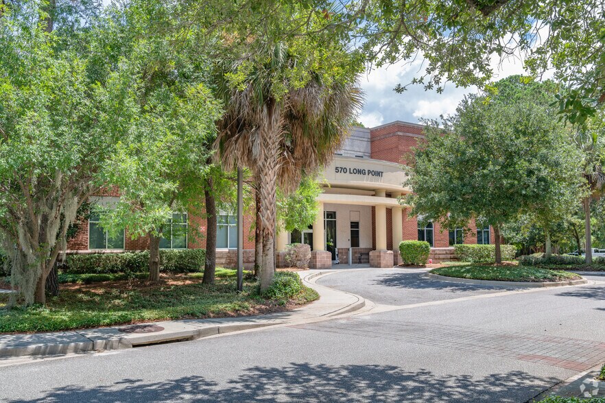 More Photos Of 570 Long Point Rd, Mount Pleasant Medical For Lease