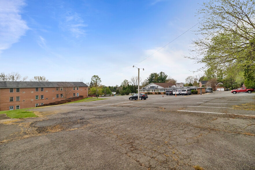 More Photos Of 5001 Backlick Rd, Annandale Religious Facility For Sale