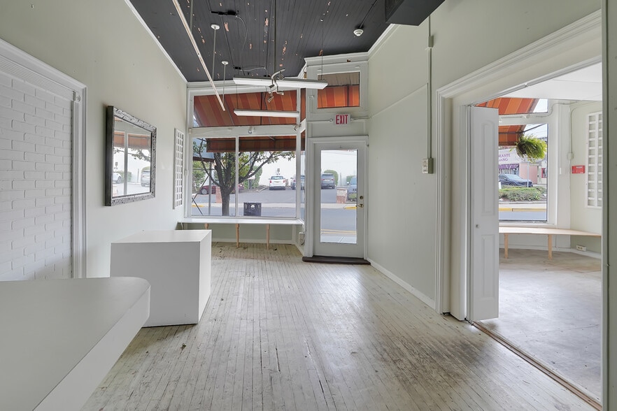 More Photos Of 5 Wharf Ave, Red Bank General Retail For Lease