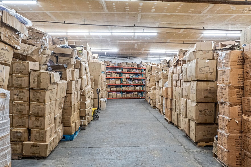 More Photos Of 15 N 15th St, Brooklyn Warehouse For Lease