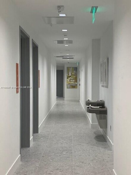 More Photos Of 2820 NE 214th St, Aventura Loft Creative Space For Sale