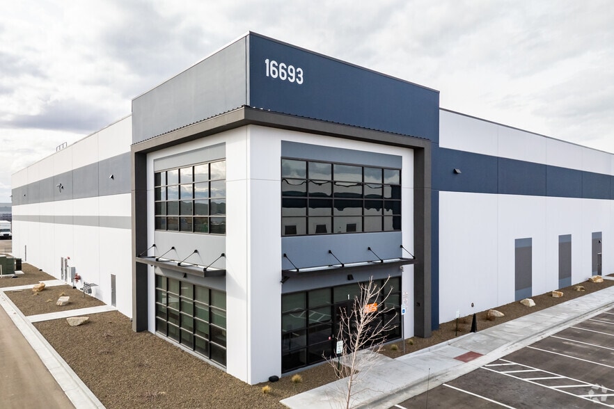 More Photos Of 16693 Madison Rd, Nampa Warehouse For Lease