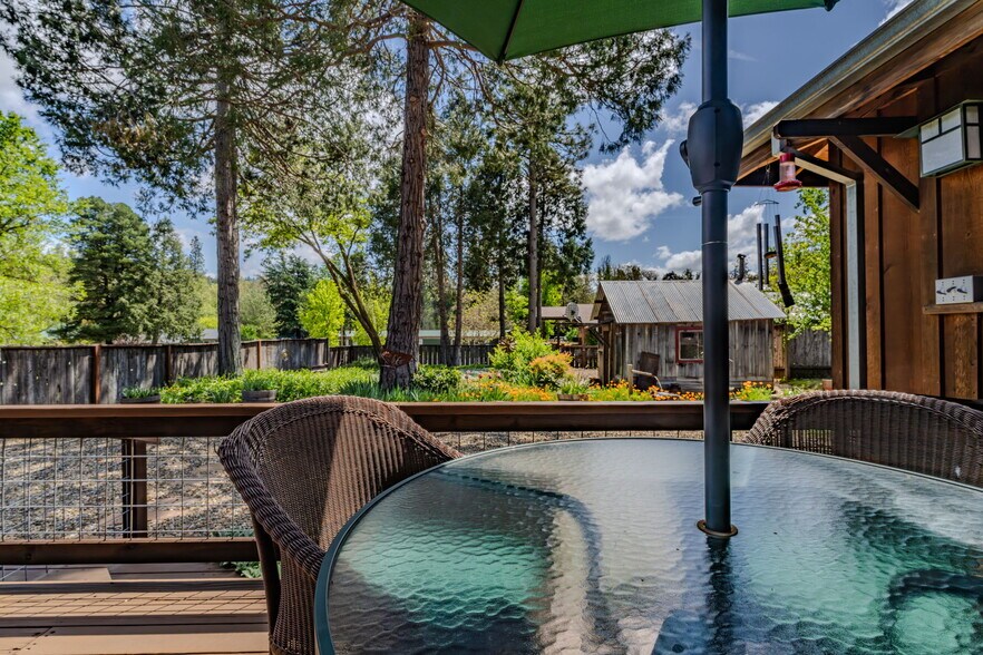 More Photos Of 21376 Consolation St, Volcano Specialty For Sale