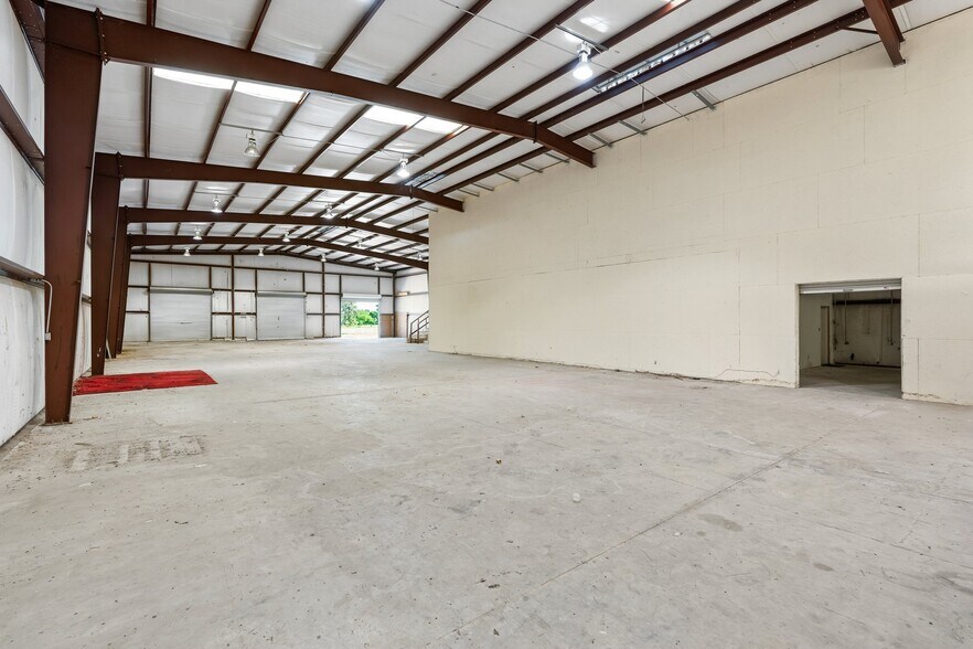 More Photos Of 26069 Springer Cemetary Rd, Hockley Flex For Sale