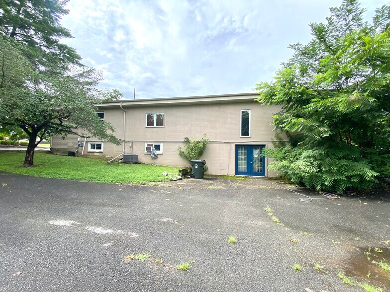 More Photos Of 78 Ash St, Calvert City Office For Sale