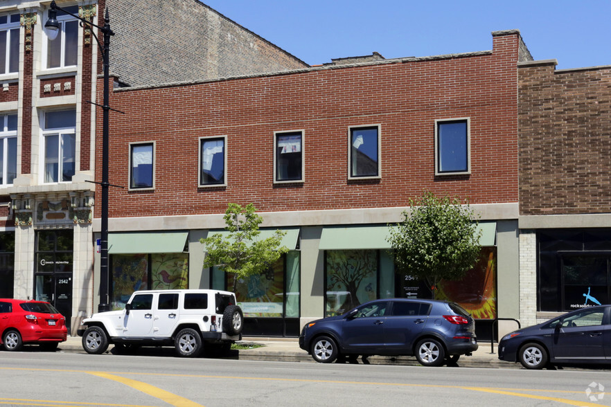 Primary Photo Of 2540 W North Ave, Chicago Medical For Sale