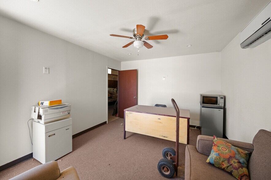 More Photos Of 9512 S Evans Ln, Mohave Valley Warehouse For Sale