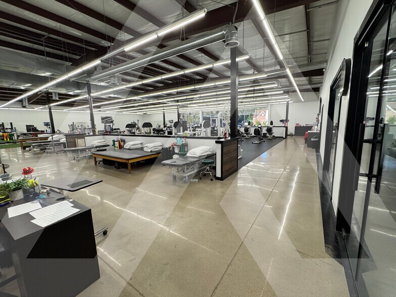 More Photos Of 602 Meyer St, Sealy Freestanding For Lease