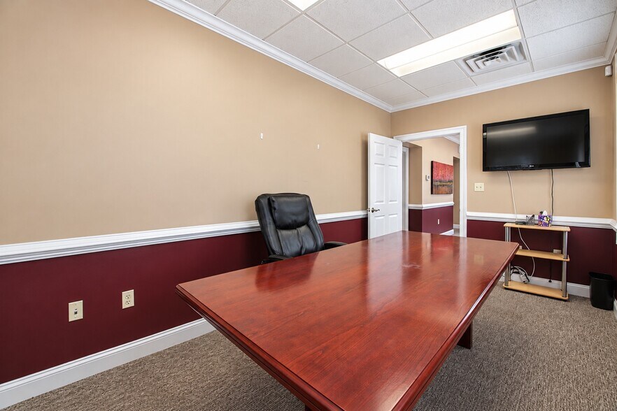 More Photos Of 1303 Courthouse Rd, Stafford General Retail For Sale