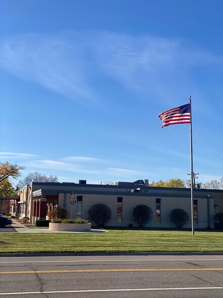 More Photos Of 1200-1212 Red Fox Rd, Arden Hills Medical For Lease