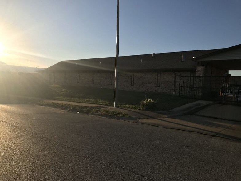 More Photos Of 3607 Hamilton Ave, Saint Louis Hotel For Sale
