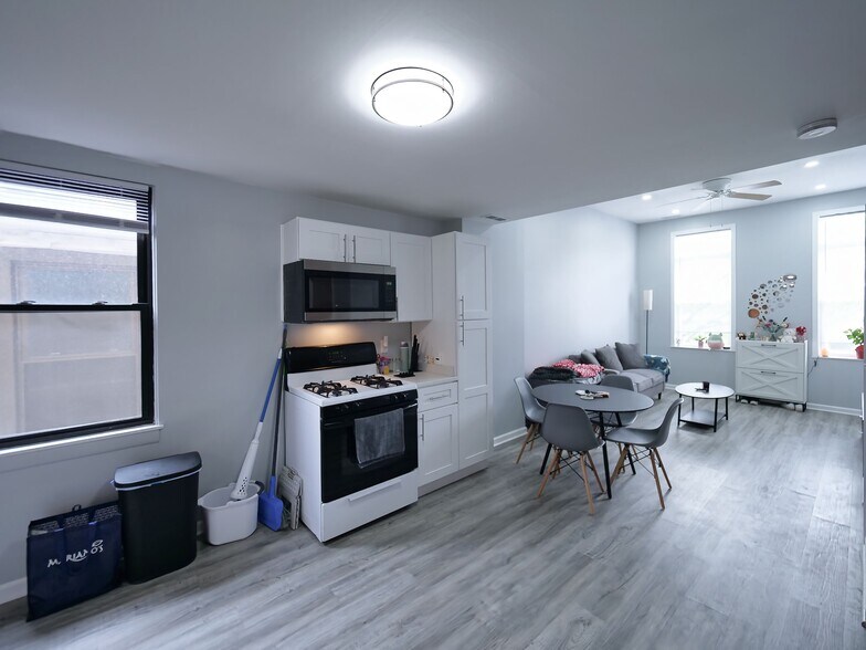 More Photos Of 2312 W 21st St, Chicago Apartments For Sale