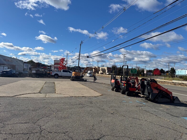More Photos Of 924 Boston Providence Tpke, Norwood General Retail For Sale