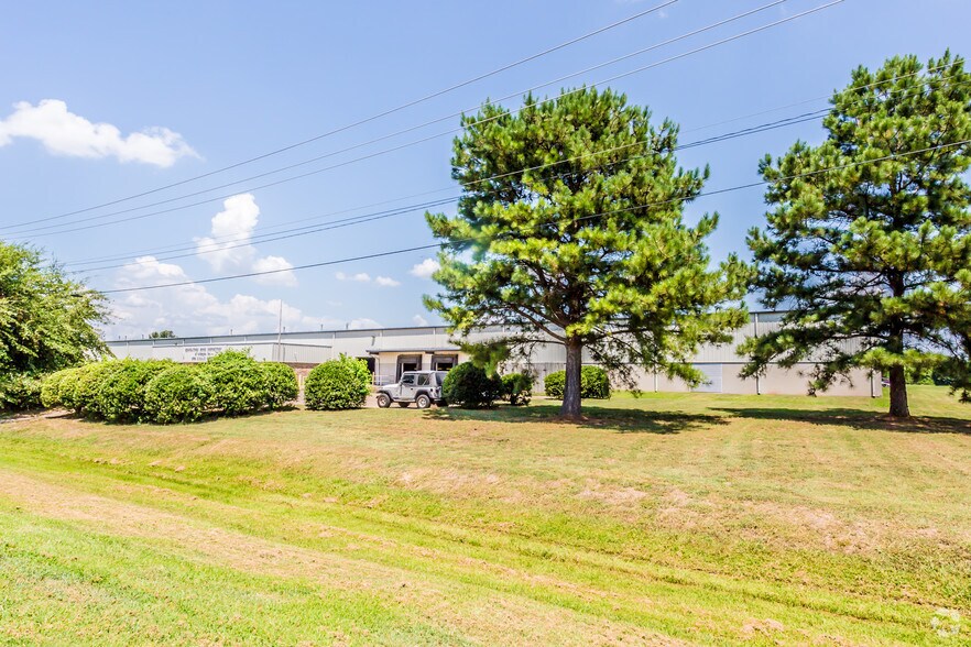 Primary Photo Of 6700 Sloane Dr, Little Rock Distribution For Sale