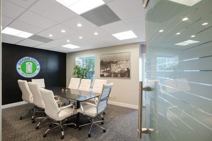 More Photos Of 1505 Tamiami Trl S, Venice Medical For Sale