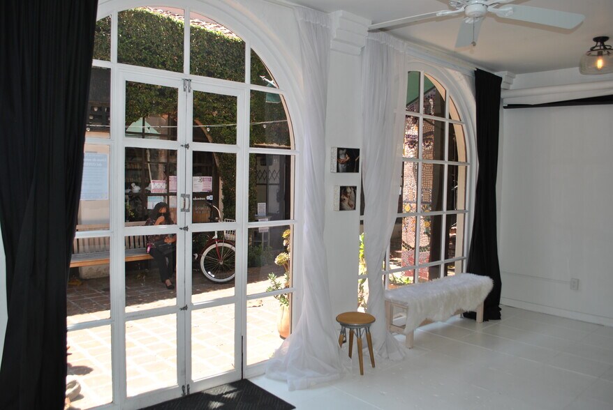 More Photos Of 451-461 E Main St, Ventura Storefront For Lease