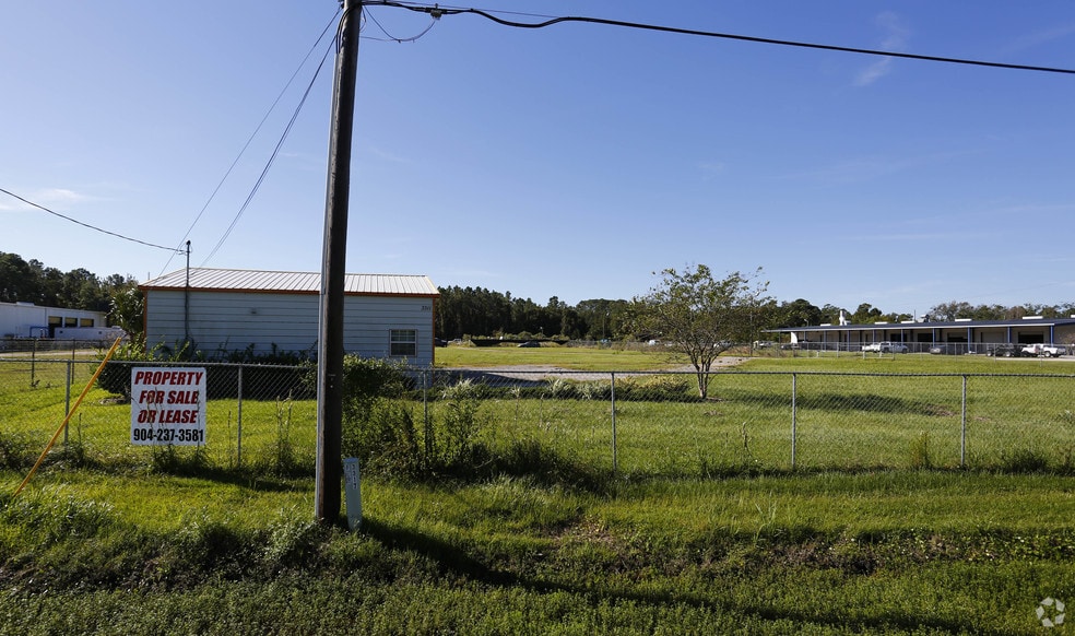 Primary Photo Of 3311 Reid St, Palatka Service For Lease