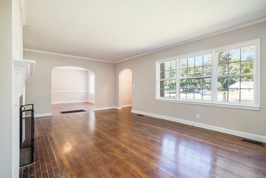 More Photos Of 1409 Georgia Hwy 11, Monroe Office Residential For Sale