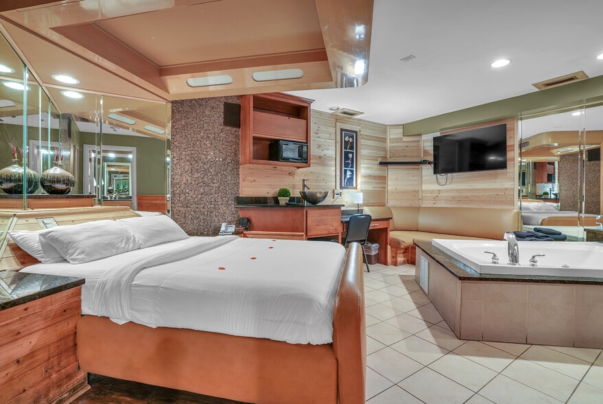 More Photos Of 16W621 S Frontage Rd, Willowbrook Hotel For Sale