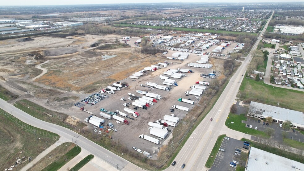 More Photos Of 1501 W Bartlett Rd, Elgin Land For Lease