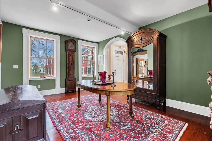 More Photos Of 137 Stockton St, Hightstown Flex For Sale