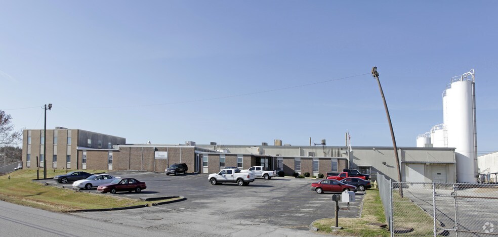 Primary Photo Of 4019 Industry Dr, Chattanooga Manufacturing For Lease