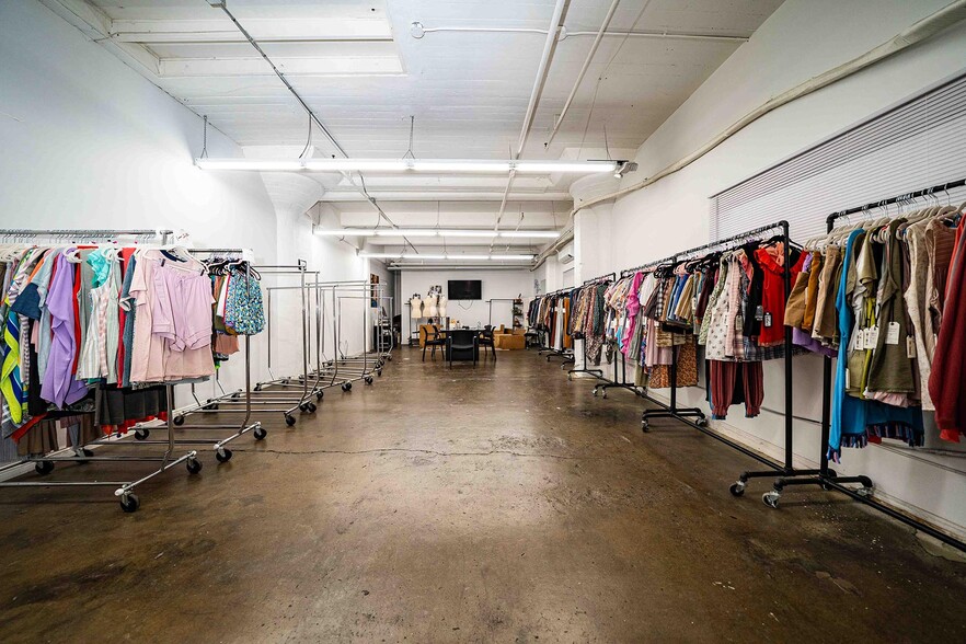 More Photos Of 4383 Fruitland Ave, Vernon Manufacturing For Sale