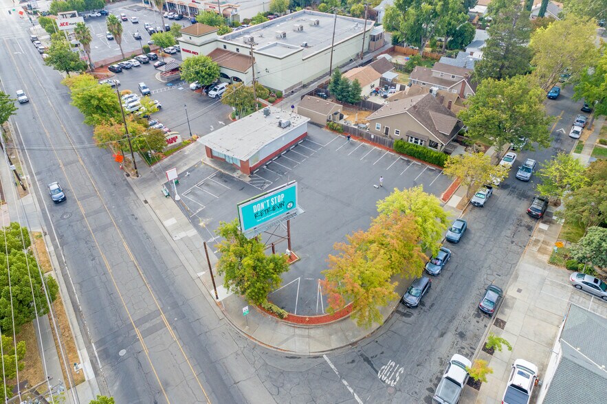 More Photos Of 4900-4922 Folsom Blvd, Sacramento Restaurant For Sale