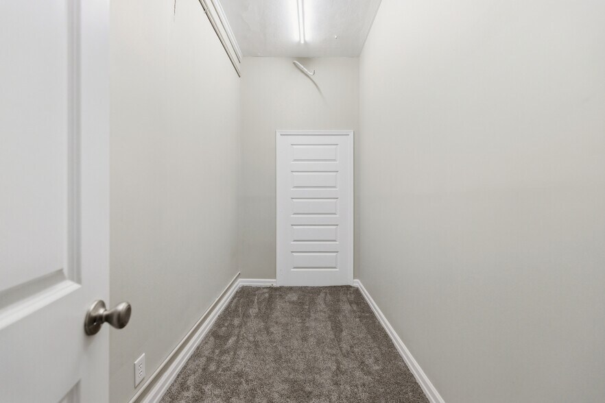 More Photos Of 325 W Main St, Lebanon Office Residential For Sale