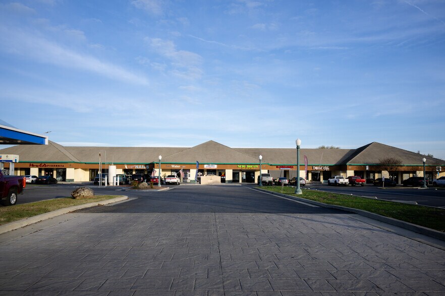 More Photos Of , Hanford General Retail For Sale