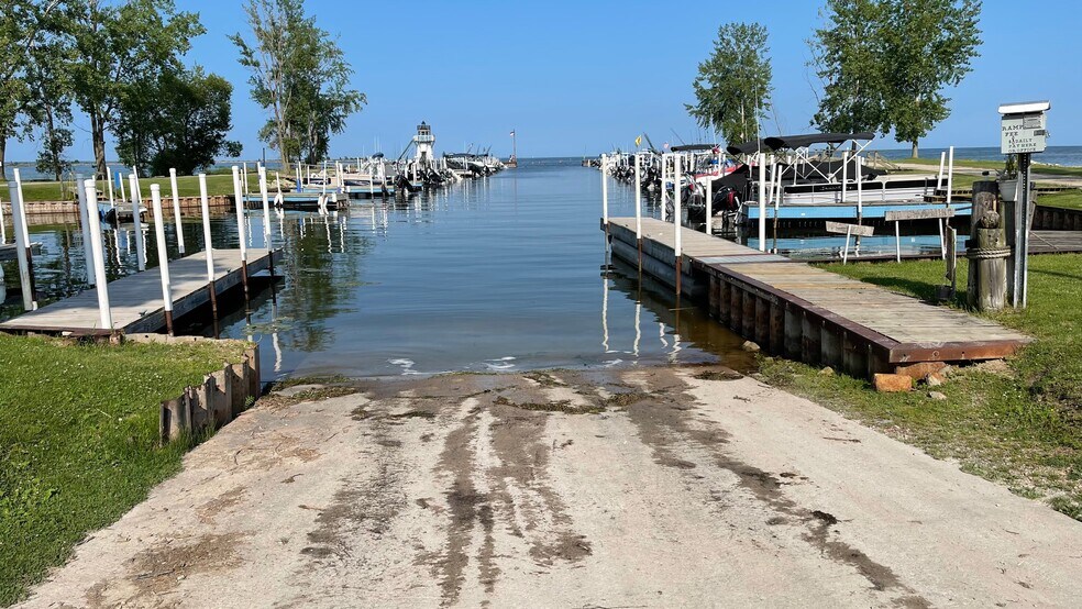 More Photos Of 2325 Green Dr, Au Gres Specialty For Sale