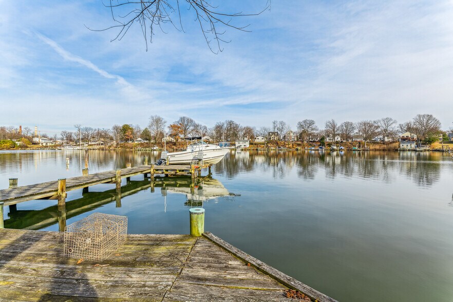 More Photos Of 460 Carvel Beach Rd, Baltimore Apartments For Sale