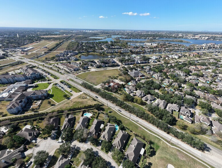 More Photos Of 2622 Marina Bay Dr, League City Medical For Lease