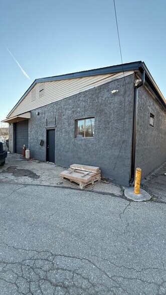 More Photos Of 1304 Conshohocken Rd, Conshohocken Warehouse For Lease