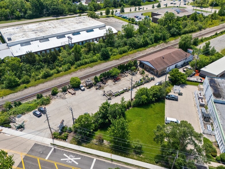 More Photos Of 101 E Main St, Lake Zurich Garden Center For Sale