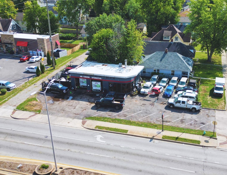 Primary Photo Of 227 W 38th St, Indianapolis Auto Repair For Sale