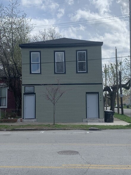 Primary Photo Of 1944 W Jefferson St, Louisville Showroom For Sale