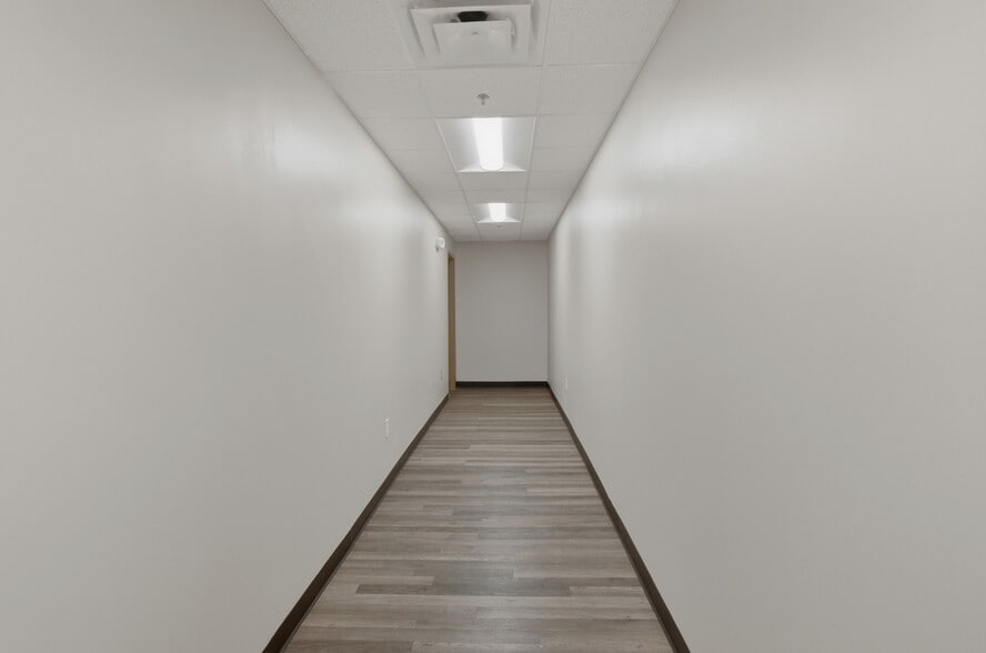 More Photos Of 421 Main St, Franklin Storefront Retail Office For Lease