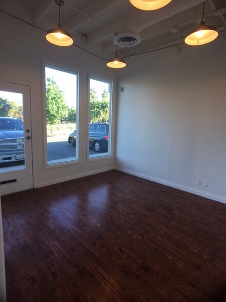 More Photos Of 3315-3321 W Kimber Dr, Newbury Park Unknown For Sale