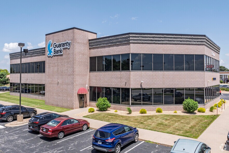 More Photos Of 1341 W Battlefield Rd, Springfield Office For Lease