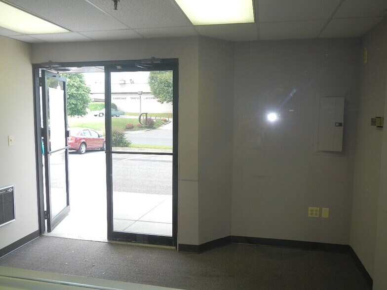 More Photos Of 15 Wormans Mill Ct, Frederick Research And Development For Lease