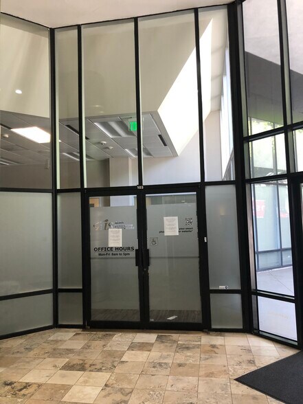 More Photos Of 150 E Colorado Blvd, Pasadena Office For Lease