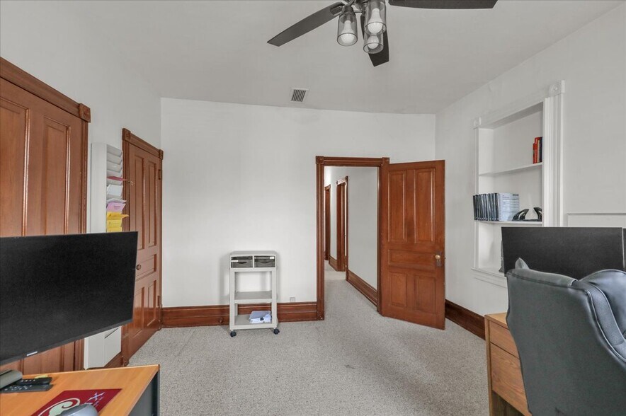 More Photos Of 301 W Lancaster Ave, Shillington Office For Sale