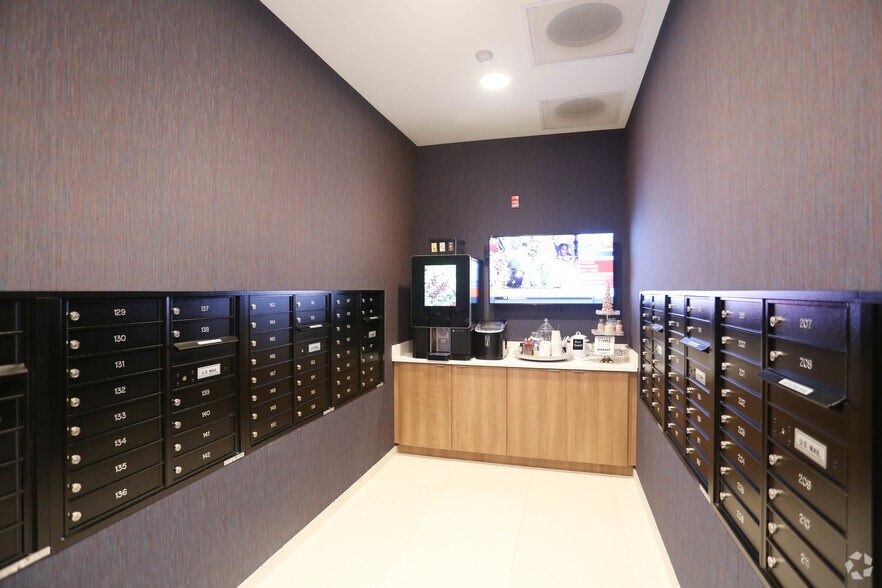 More Photos Of 25-45 N Central Ave, Clayton Apartments For Lease